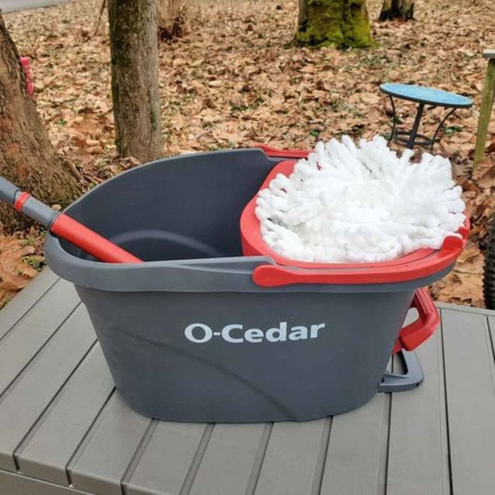 FREE SHIP. NEW O-Cedar bucket set with mop COMPLETE